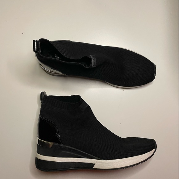 Michael Kors Running Shoes Skyler Booties - Picture 3 of 5